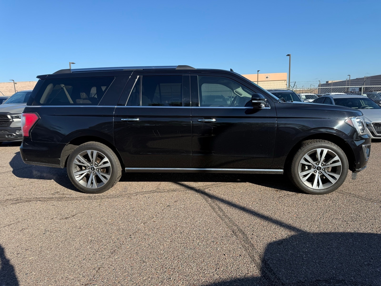 2020 Ford Expedition MAX Limited photo 3