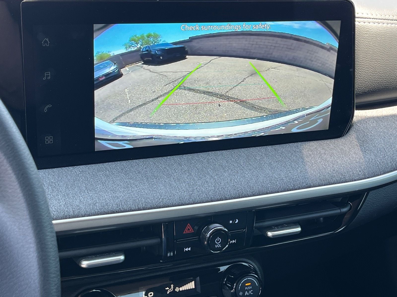 2026 Nissan KICKS SV - Photo 25