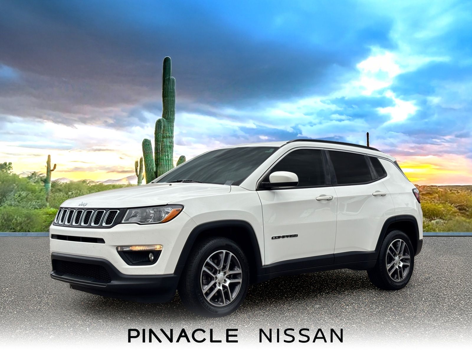 White 2018 Jeep Compass Latitude FWD SUV / Crossover Front-Wheel Drive 6-Speed Automatic