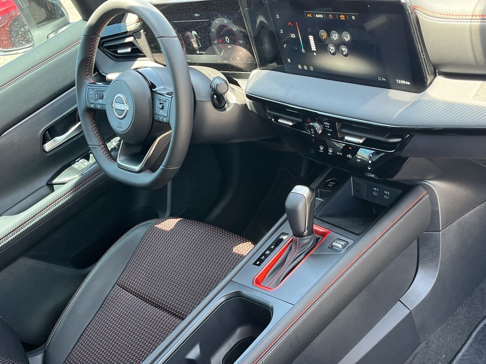 2026 Nissan KICKS SR - Photo 9
