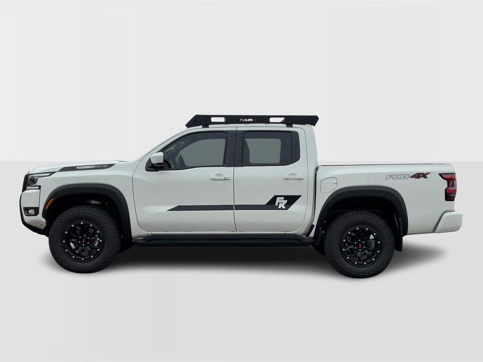 2025 Nissan Frontier PRO-4X photo 2
