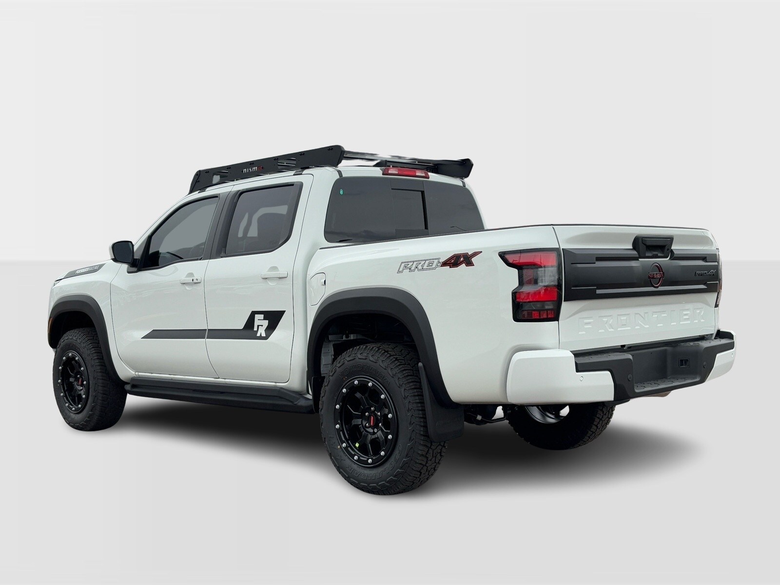 2025 Nissan Frontier PRO-4X photo 3