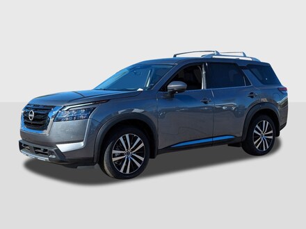 2025 Nissan Pathfinder Platinum SUV