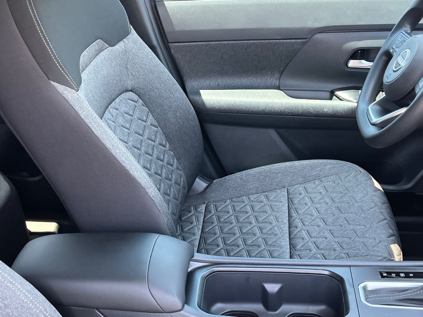 2026 Nissan KICKS SV - Photo 10