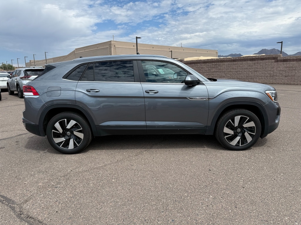 Used 2024 Volkswagen Atlas Cross Sport 2.0T SE w/Technology SUV
