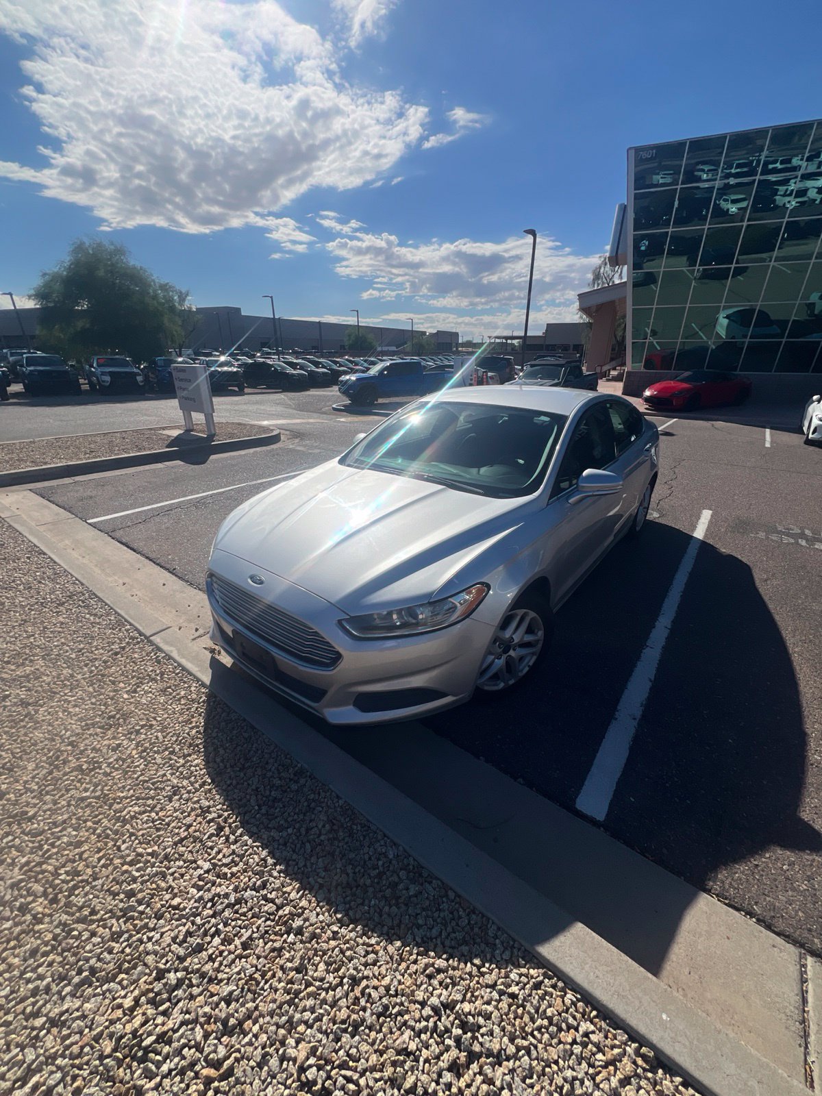 Used 2016 Ford Fusion SE Sedan