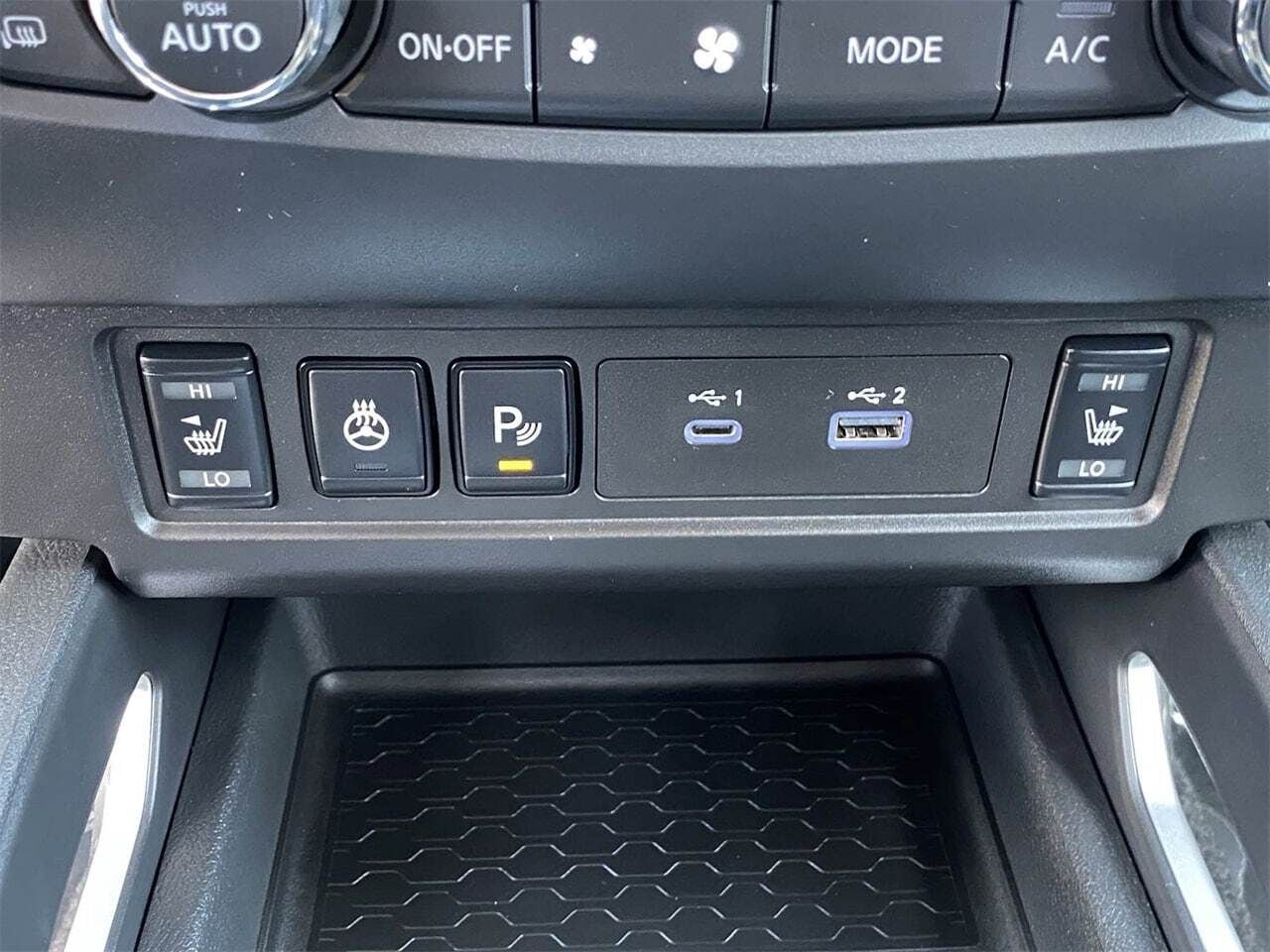 2025 Nissan Frontier SV - Photo 25