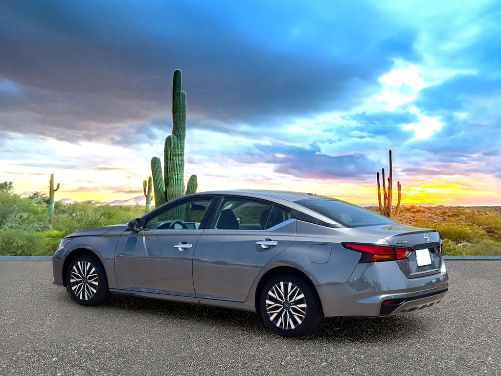 Used 2025 Nissan Altima 2.5 SV Sedan