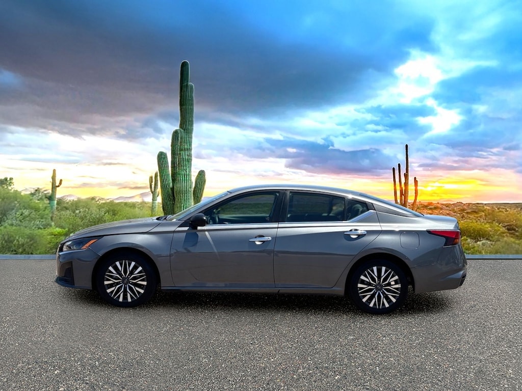 Used 2025 Nissan Altima 2.5 SV Sedan