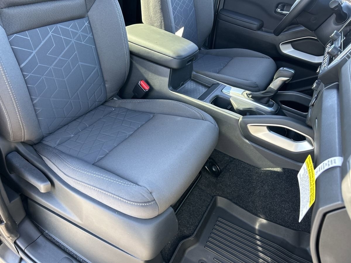 Image 16 of 2025 Nissan Frontier