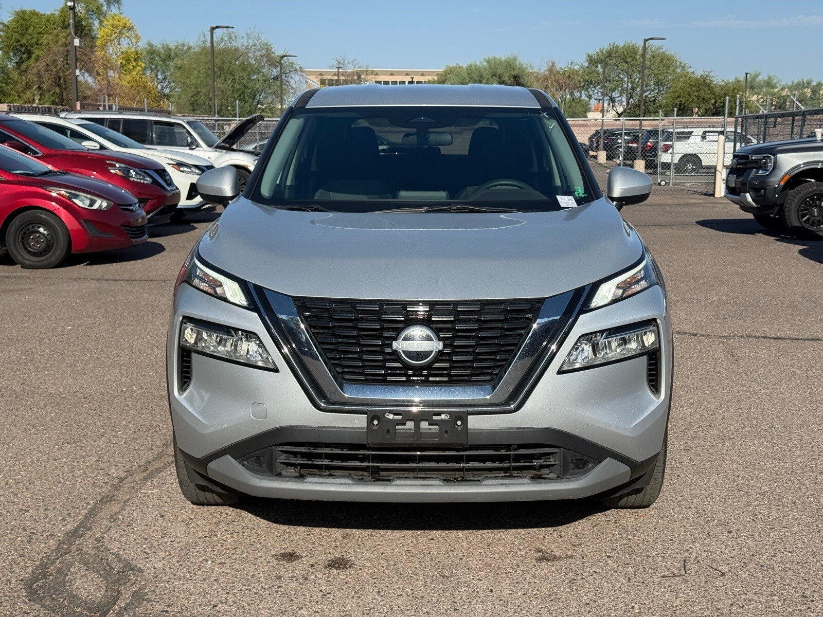 2023 Nissan Rogue SV photo 2