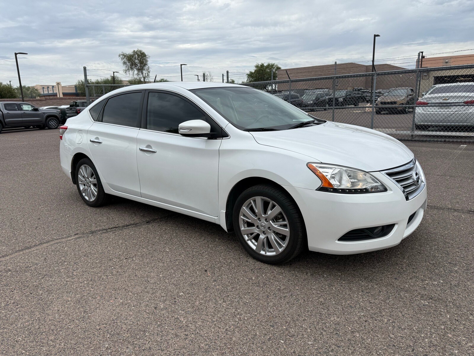 2015 Nissan Sentra SL photo 3