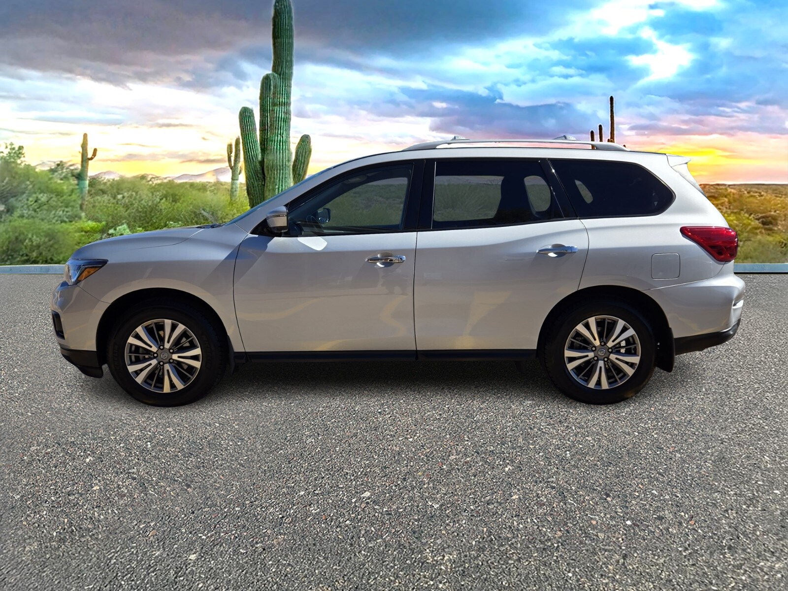 2020 Nissan Pathfinder SL photo 3