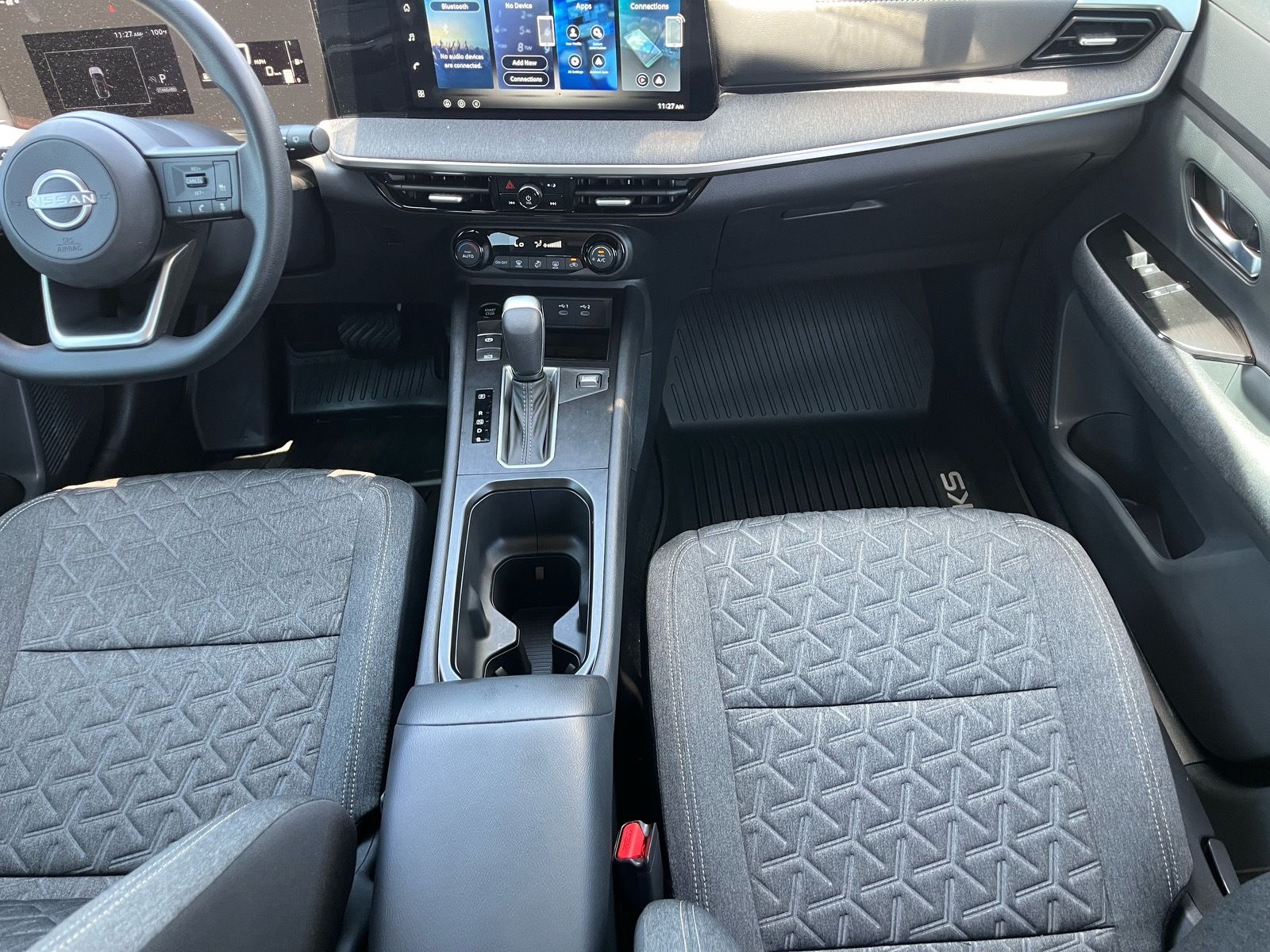 2026 Nissan KICKS SV - Photo 14