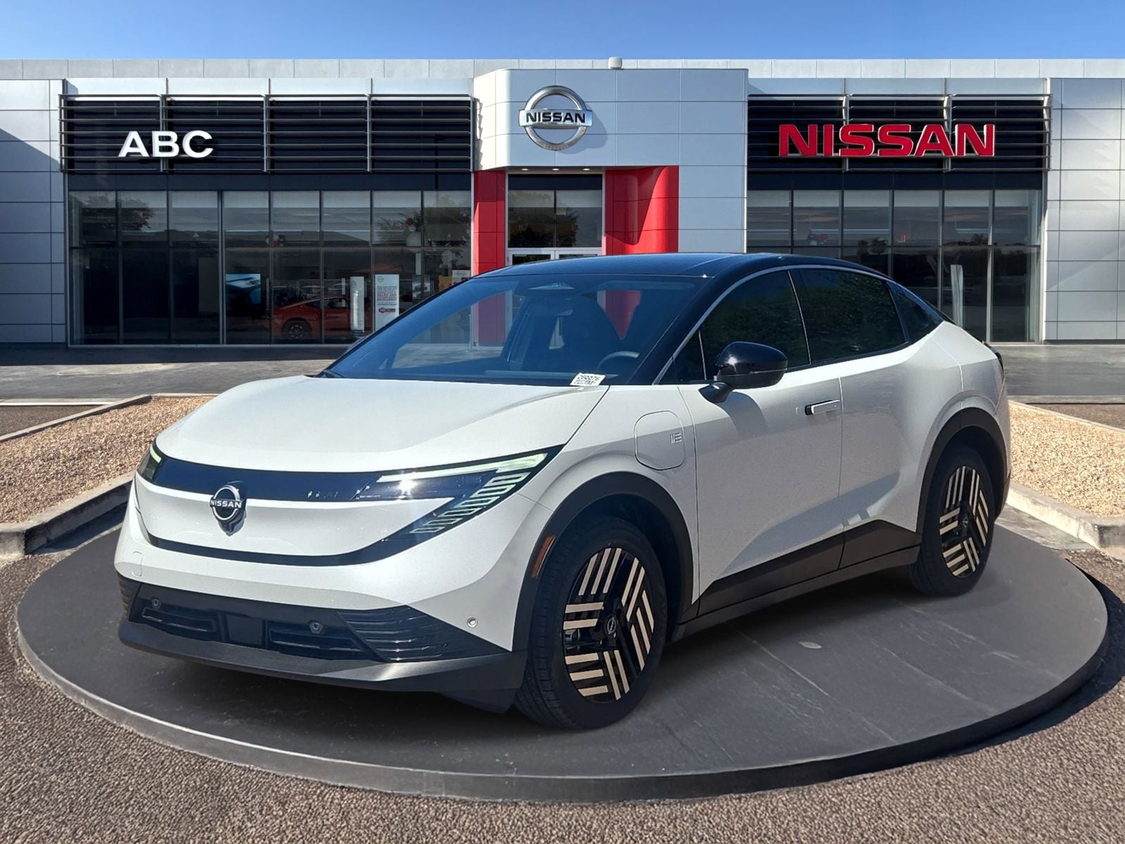 2026 Nissan Leaf SV+'s photo