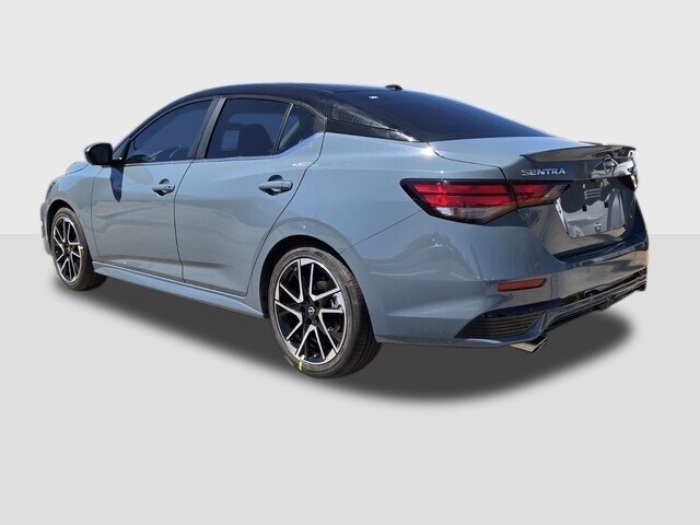 2025 Nissan Sentra SR photo 3