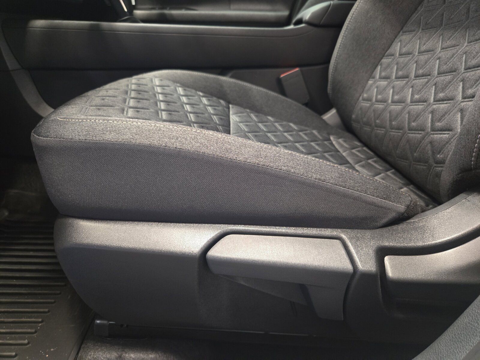 2026 Nissan KICKS SV - Photo 25
