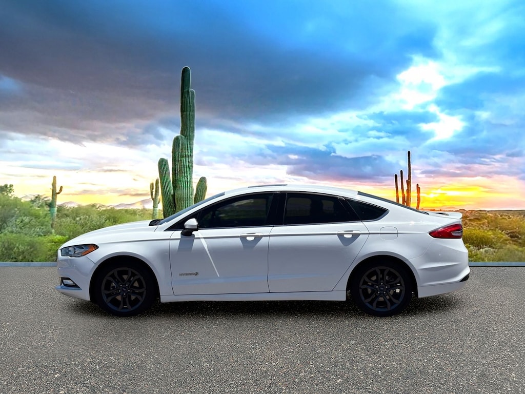 Used 2018 Ford Fusion Hybrid SE Sedan
