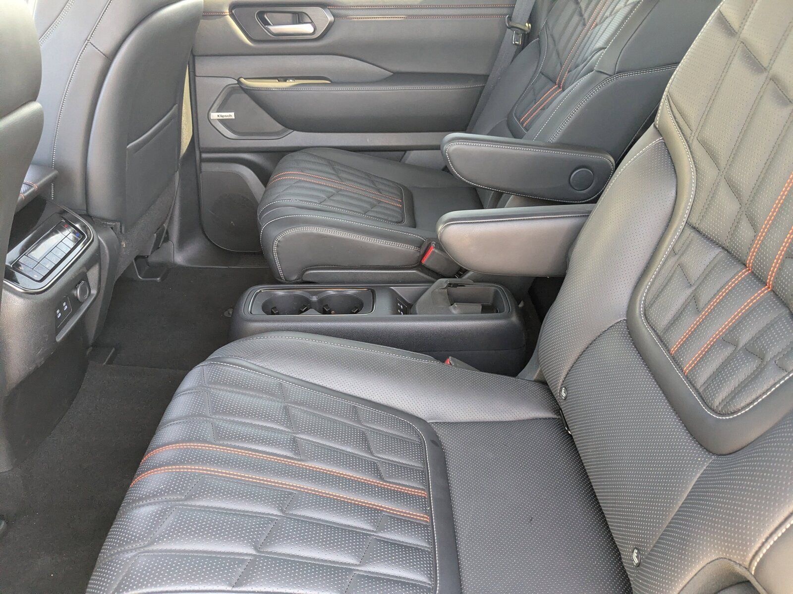2026 Nissan Armada PRO-4X - Photo 25