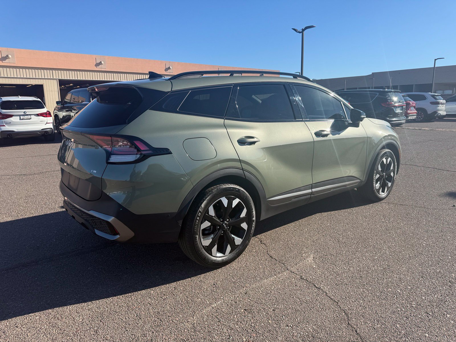 Used 2024 Jungle Green Kia X-Line Prestige image 4