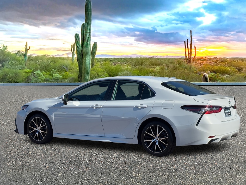 Used 2023 Toyota Camry SE Sedan