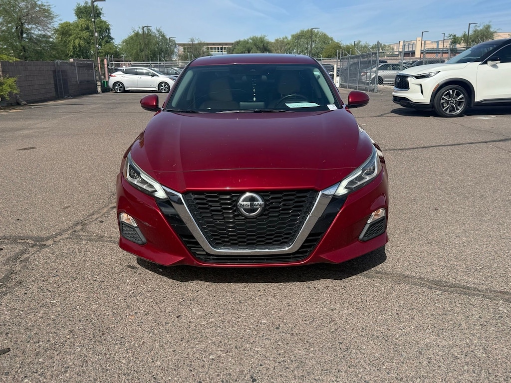 Used 2021 Nissan Altima 2.5 SV Sedan