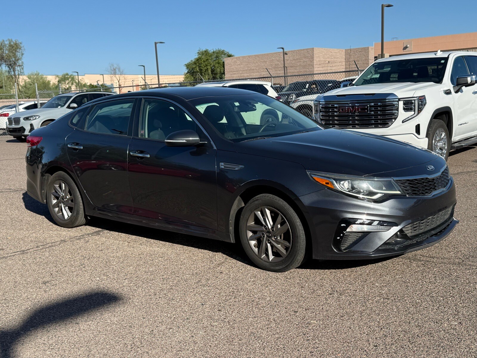 2020 Kia Optima LX photo 3