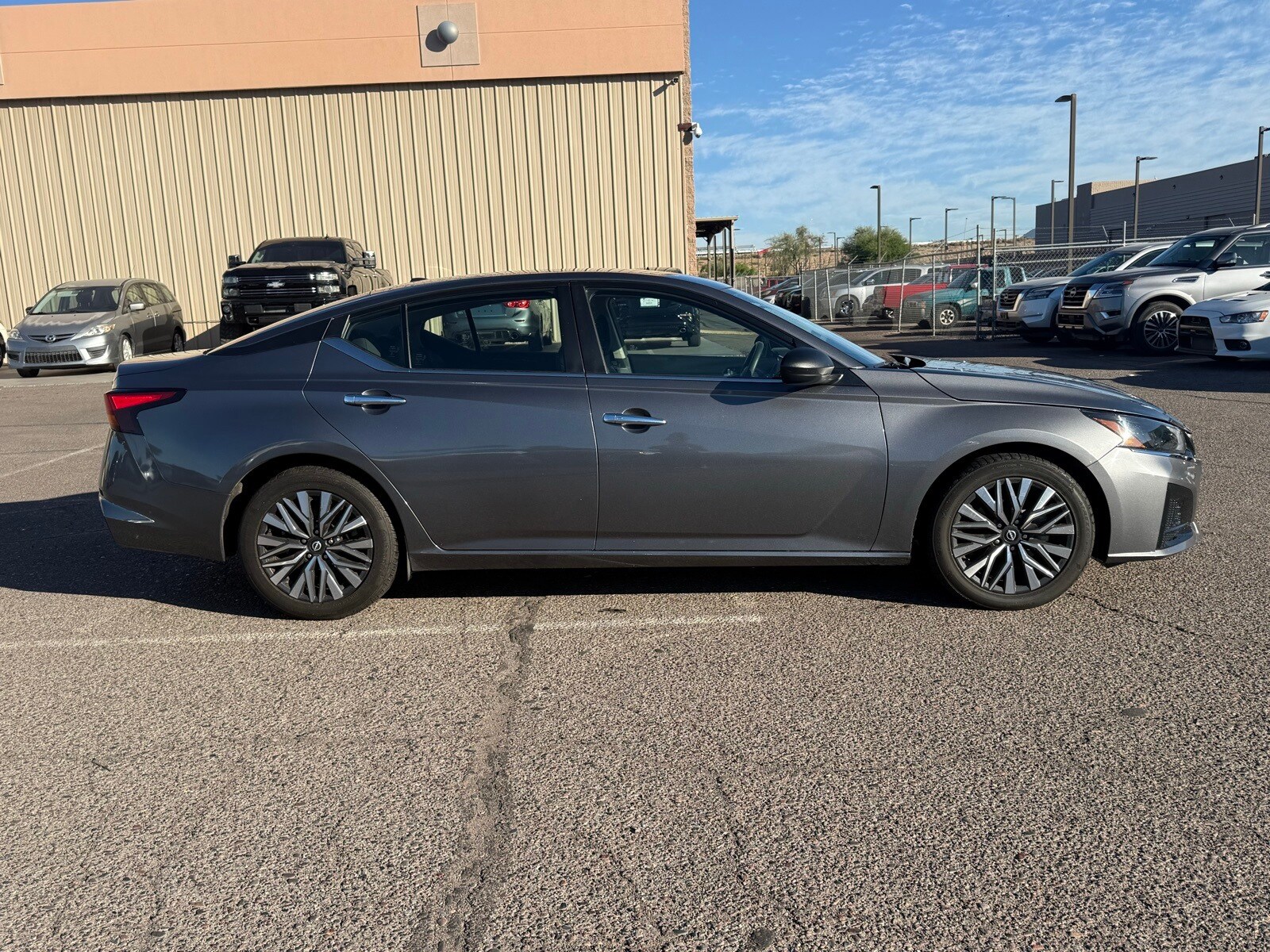 2024 Nissan Altima 2.5 SV photo 4