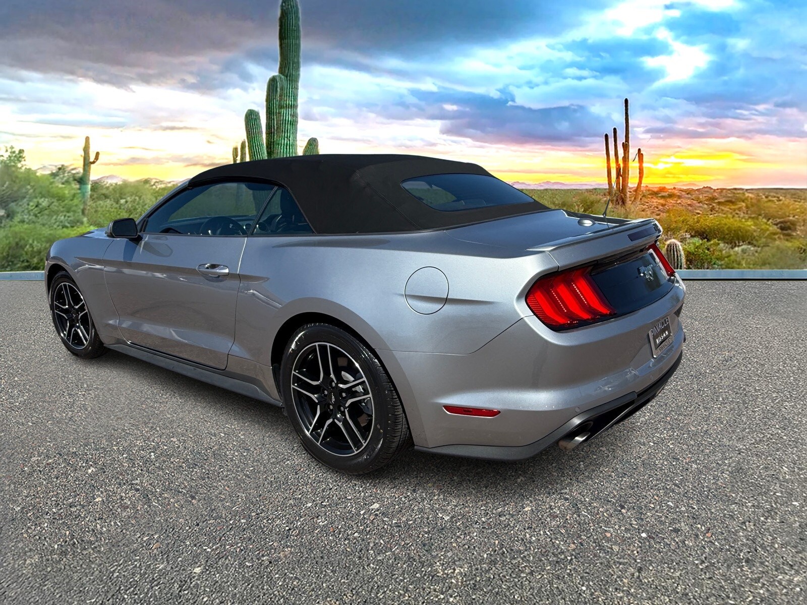 2023 Ford Mustang EcoBoost Premium Convertible photo 4