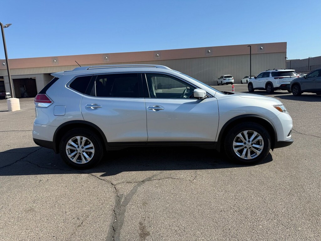 Used 2015 Nissan Rogue SV SUV