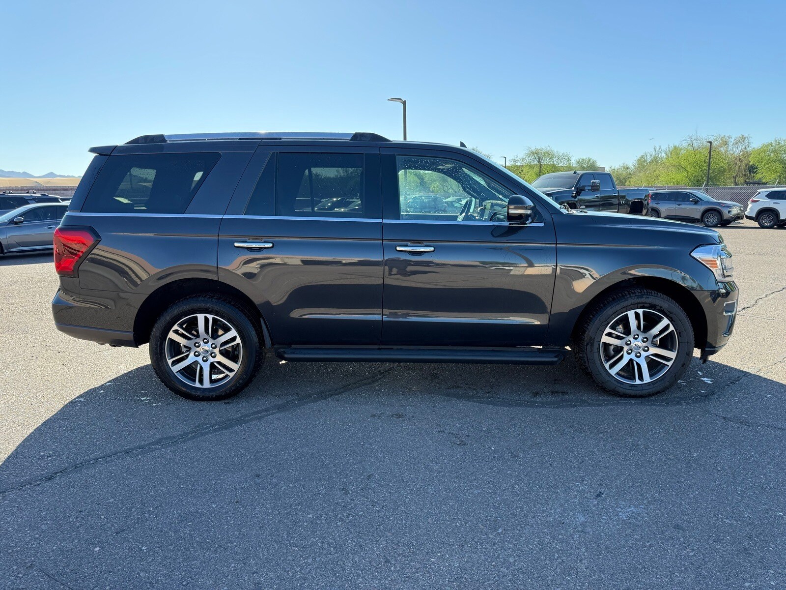 2024 Ford Expedition Limited photo 4