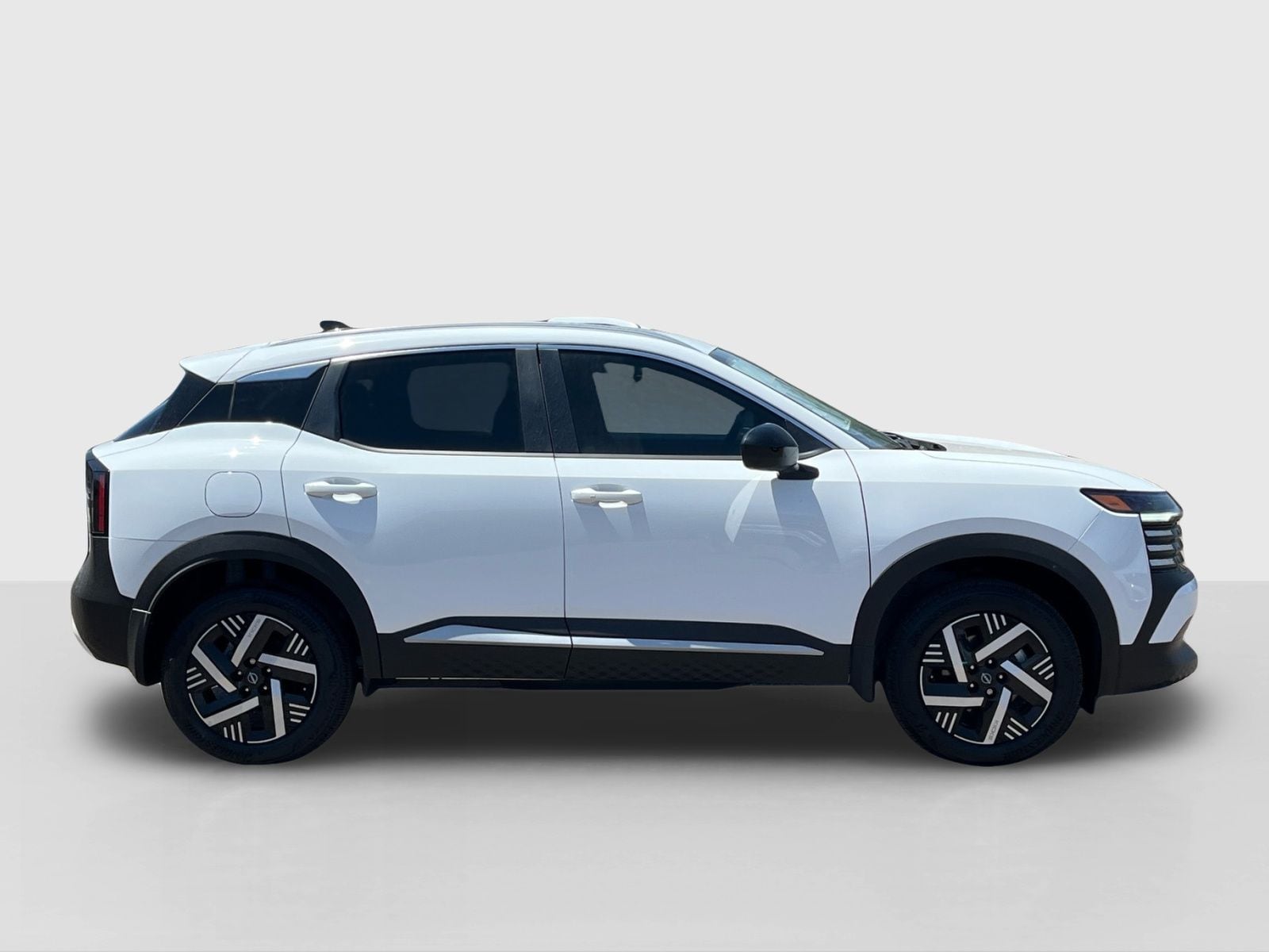 2026 Nissan KICKS SV - Photo 6