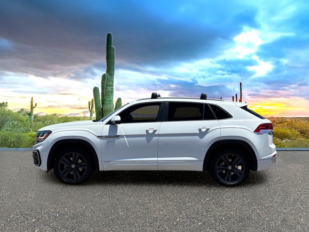 Used 2021 Volkswagen Atlas Cross Sport 3.6L V6 SE w/Technology R-Line SUV