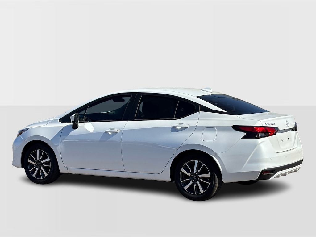 New 2025 Nissan Versa 1.6 SV Sedan