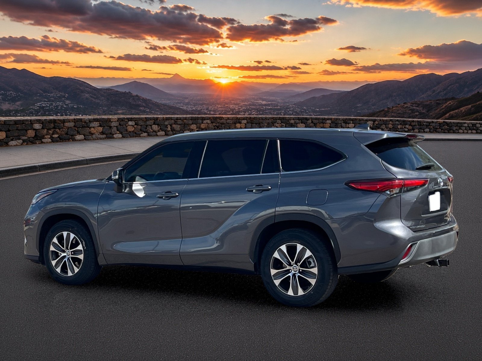 Used 2021 Toyota Highlander XLE SUV