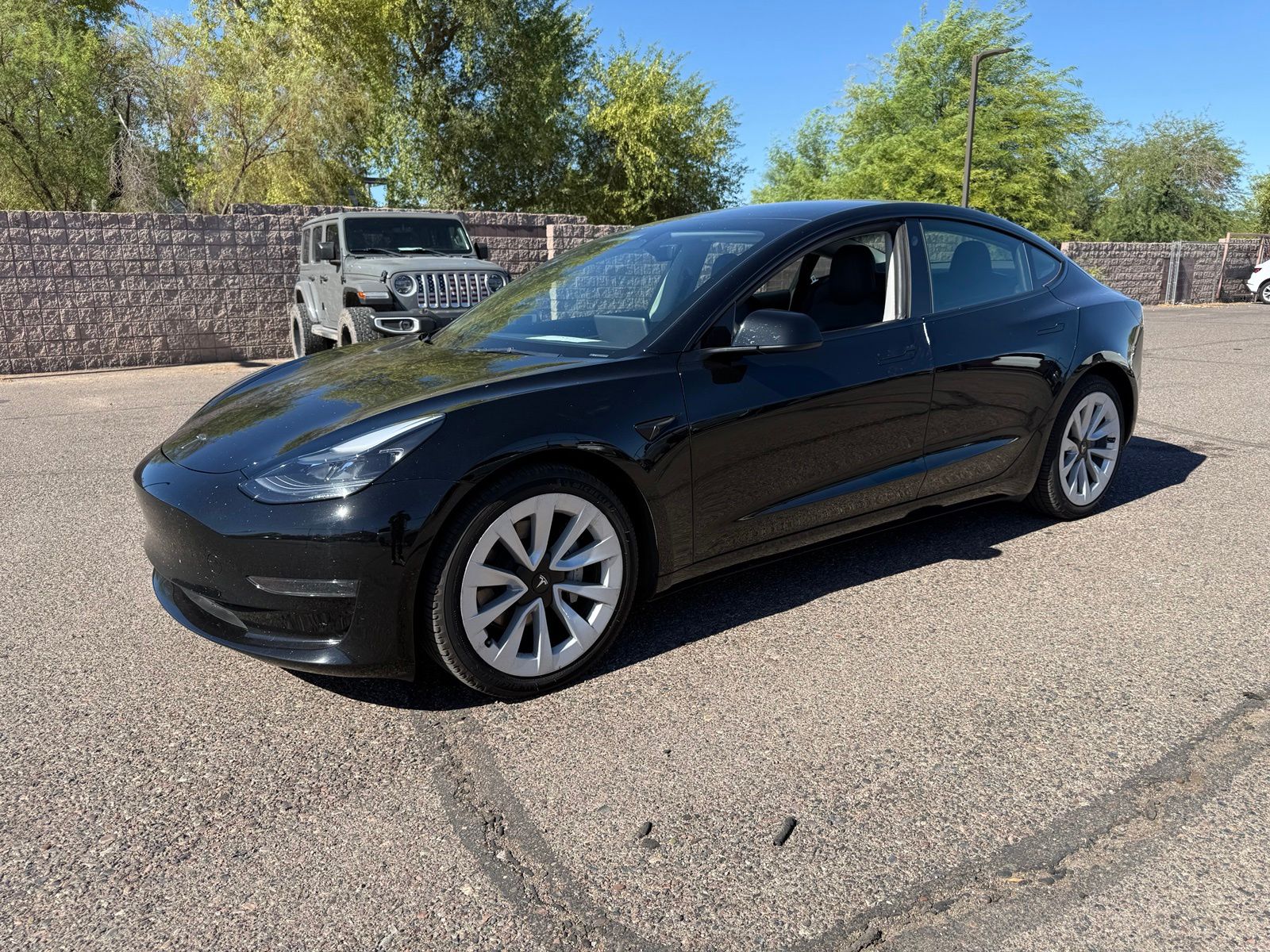 2023 Tesla Model 3 -'s photo
