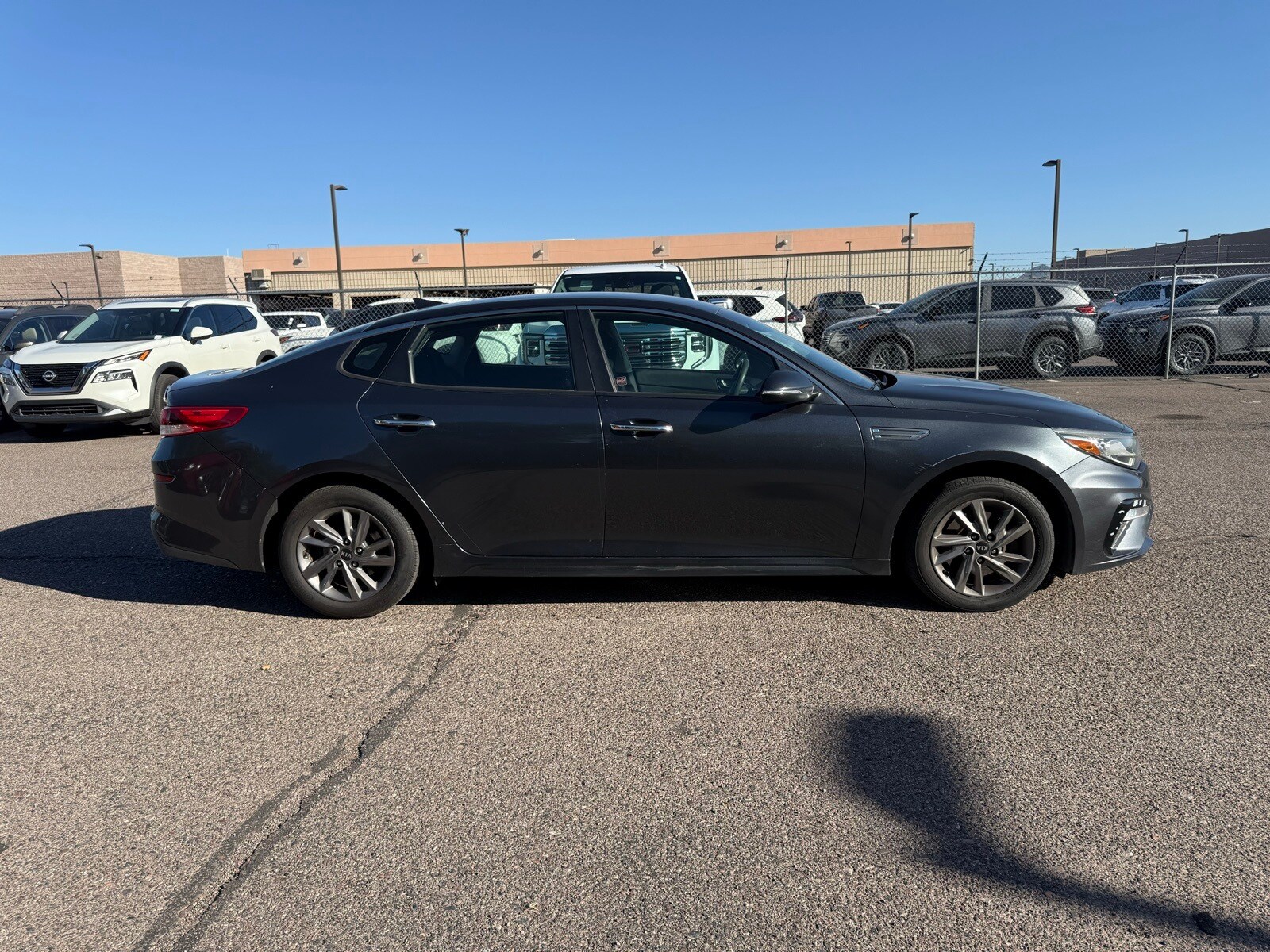 2020 Kia Optima LX photo 4