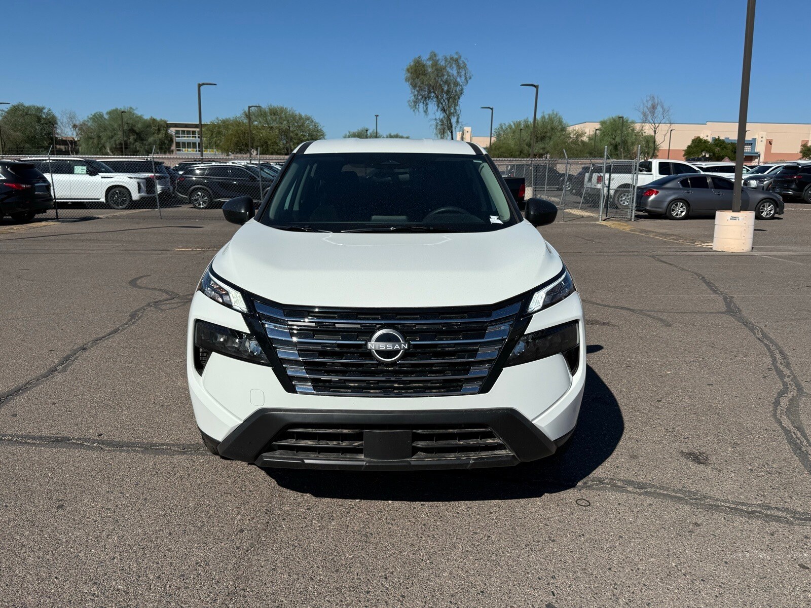 2025 Nissan Rogue S photo 2