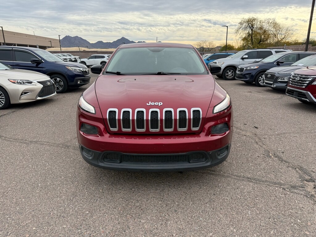 Used 2017 Jeep Cherokee Sport SUV