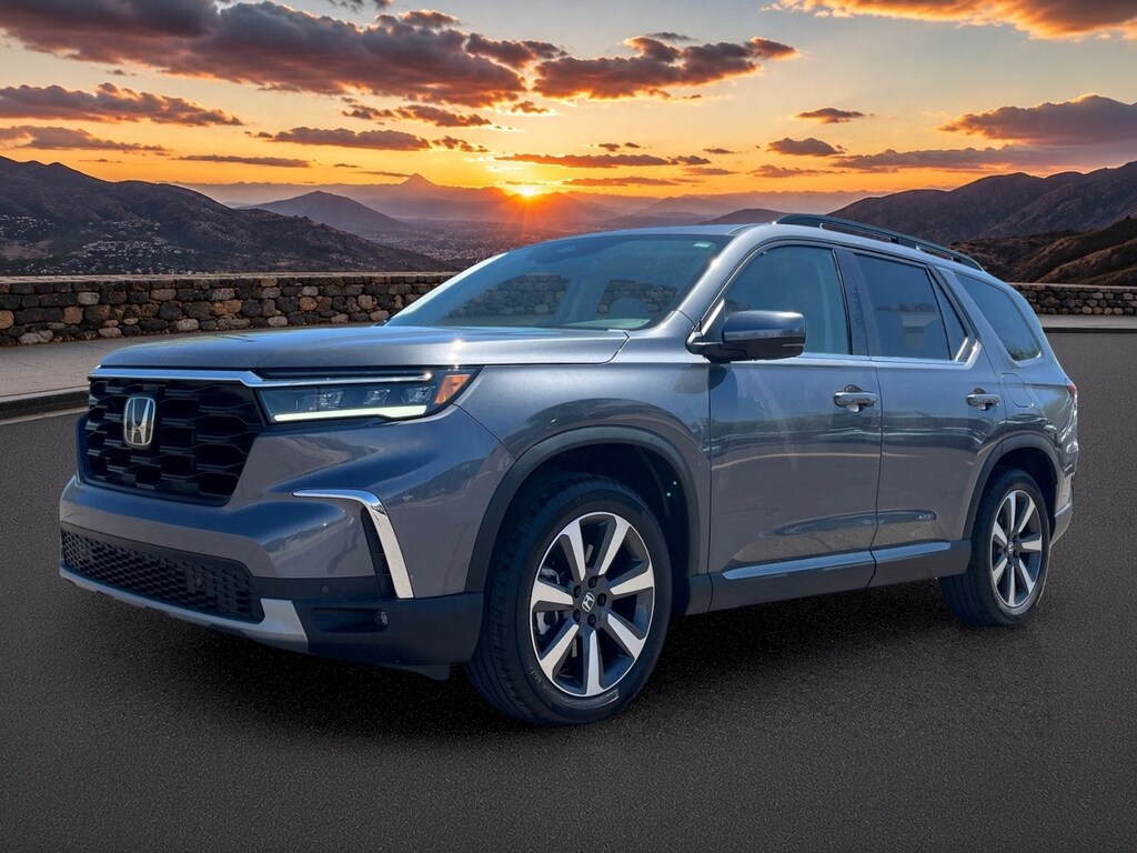 Used 2025 Honda Pilot Touring SUV