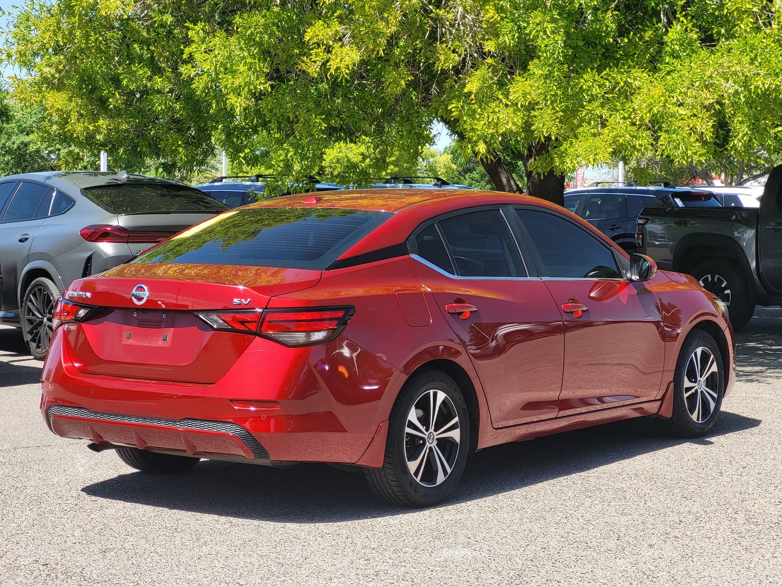 View vehicle photo 3