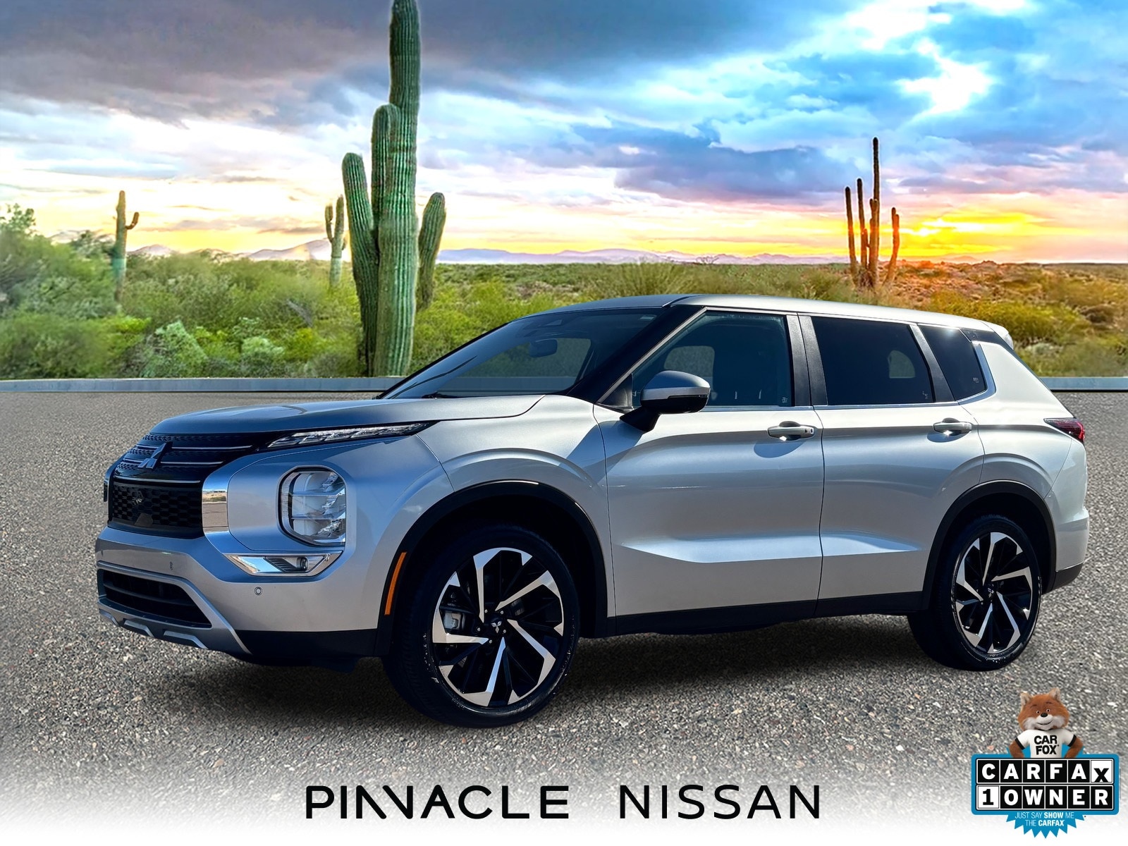 2024 Mitsubishi Outlander SE's photo