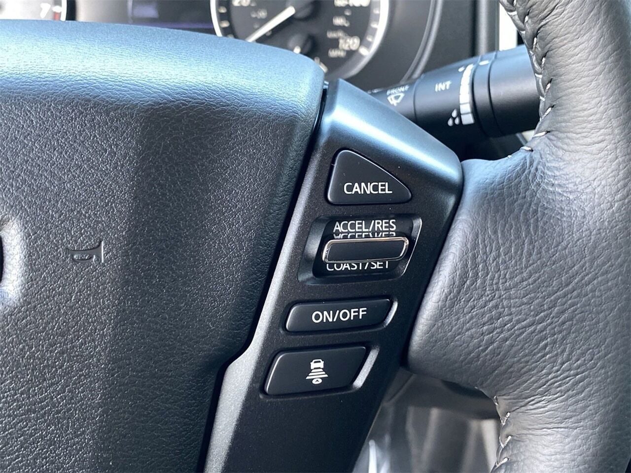 2025 Nissan Frontier SV - Photo 29