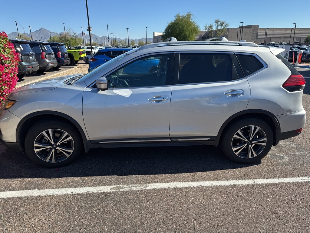 Used 2017 Nissan Rogue SL SUV