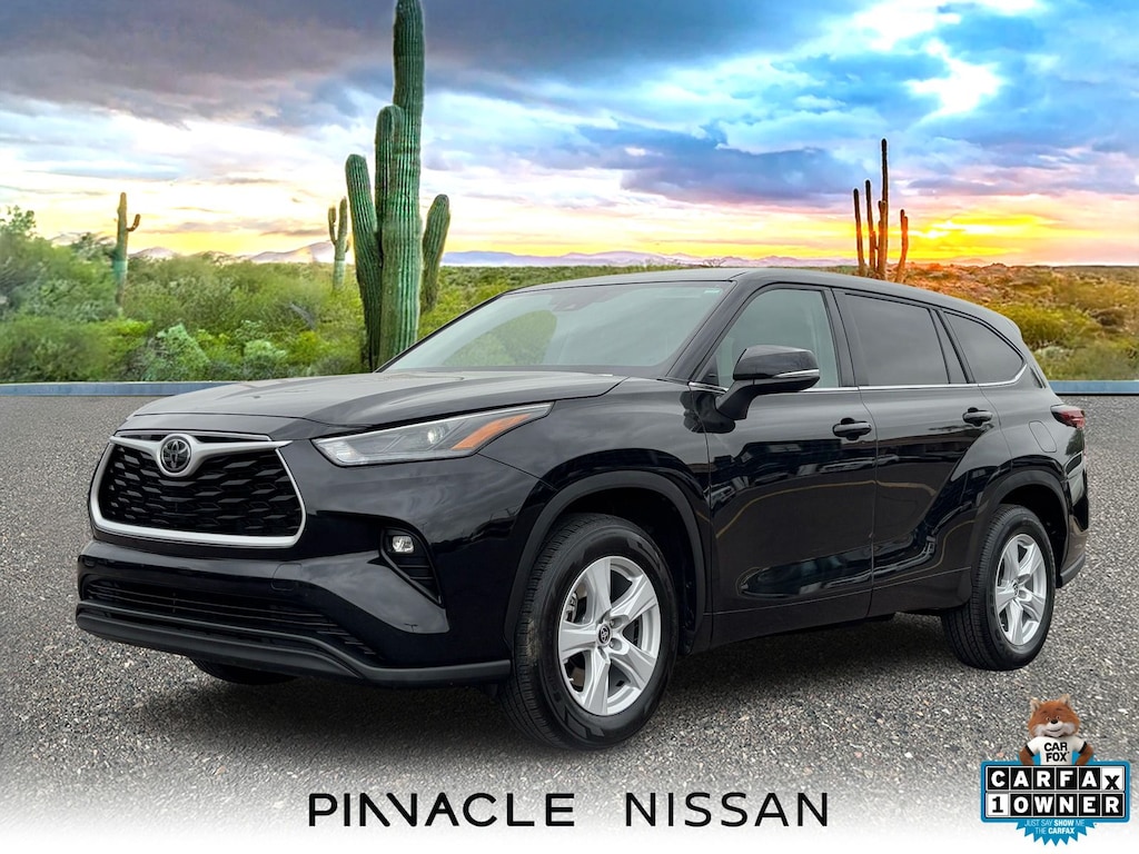 Used 2024 Toyota Highlander LE SUV