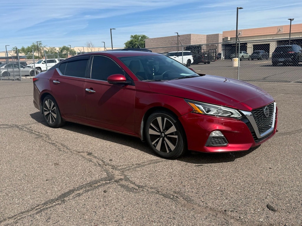 Used 2021 Nissan Altima 2.5 SV Sedan