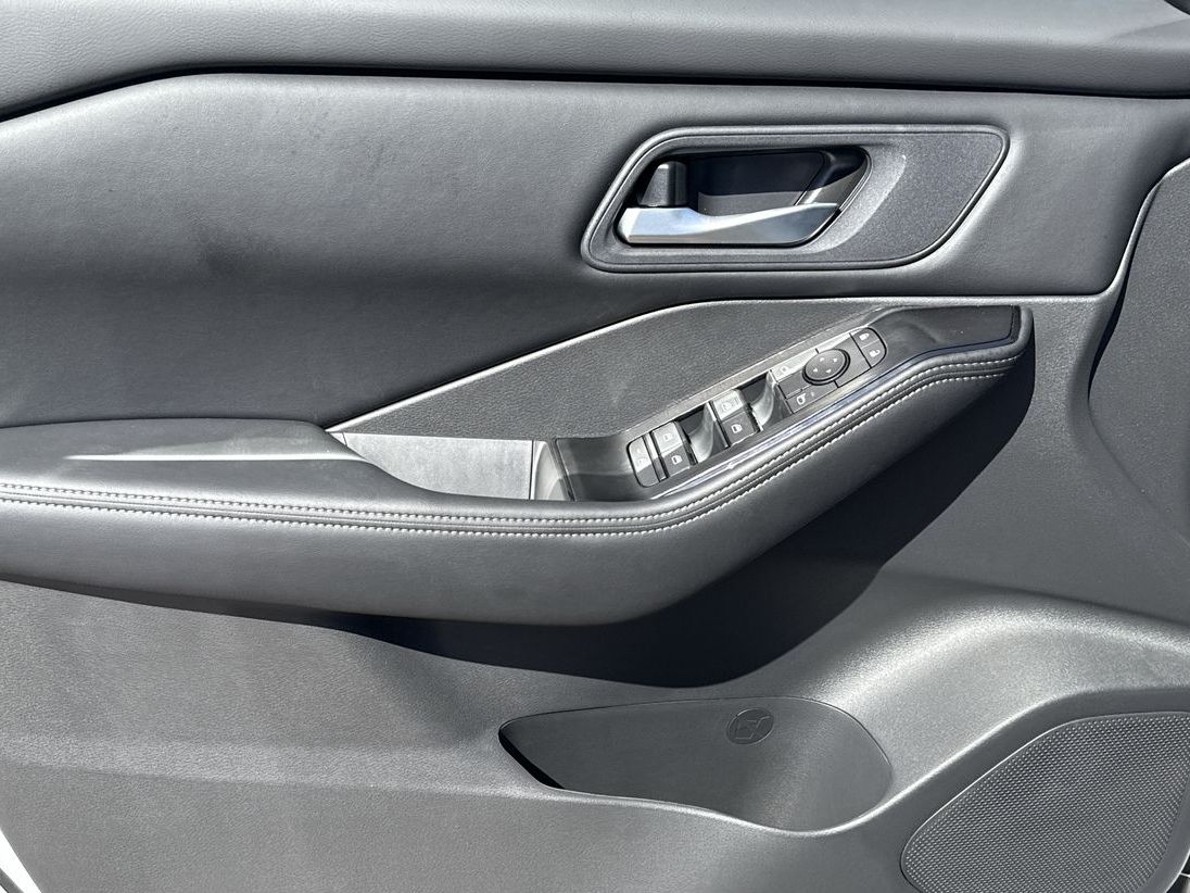 2026 Nissan Rogue SV - Photo 19