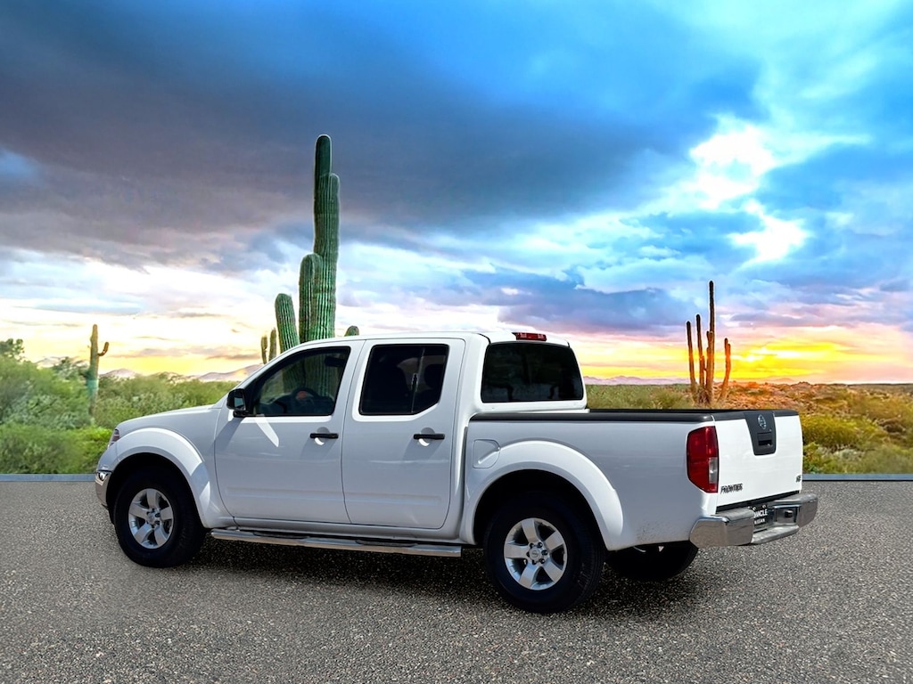 Used 2009 Nissan Frontier SE Truck Crew Cab