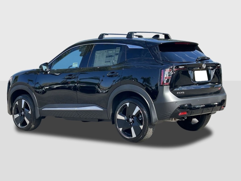 New 2026 Nissan Kicks SR SUV