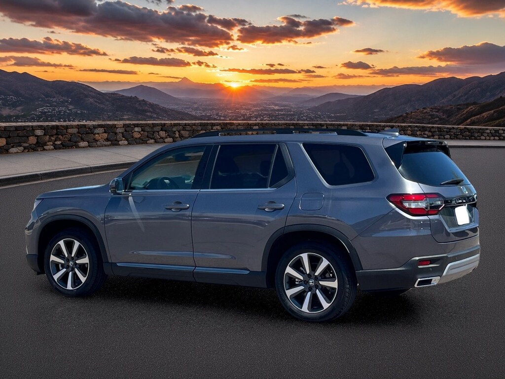 Used 2025 Honda Pilot Touring SUV